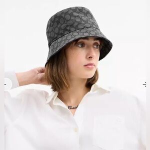 Coach NWT Signature C Jacquard Bucket Hat, Charcoal
